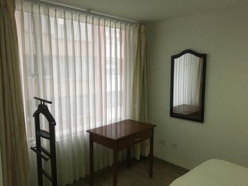 VENDO SUITE AMOBLADA, PISO 1 SECTOR MALL CCI.