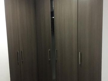 VENDO SUITE AMOBLADA, PISO 1 SECTOR MALL CCI.