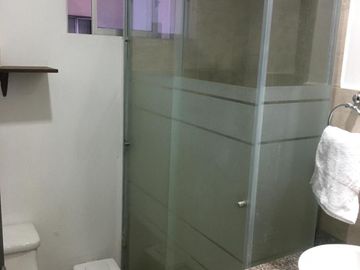 VENDO SUITE AMOBLADA, PISO 1 SECTOR MALL CCI.
