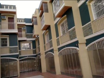 FOR SALE 2 units RFO TOWNHOUSE 3 FLOORS IN CALAMBA LAGUNA (Clean Title on hand)