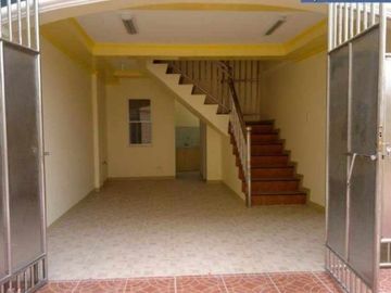 FOR SALE 2 units RFO TOWNHOUSE 3 FLOORS IN CALAMBA LAGUNA (Clean Title on hand)