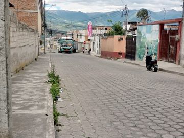 ¡No te pierdas! Venta linda casa en el Barrio Santo Domingo, Atuntaqui
