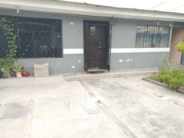 ¡No te pierdas! Venta linda casa en el Barrio Santo Domingo, Atuntaqui