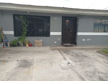 ¡No te pierdas! Venta linda casa en el Barrio Santo Domingo, Atuntaqui