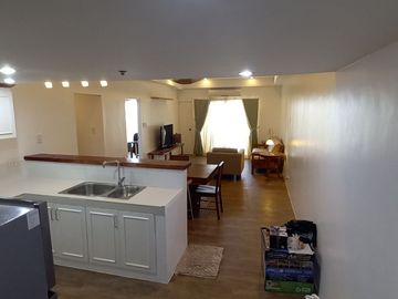 FOR SALE: Fully furnished 2BR CONDO AT ELIZABETH PLACE CONDOMINIUM Makati