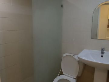 FOR SALE: Fully furnished 2BR CONDO AT ELIZABETH PLACE CONDOMINIUM Makati