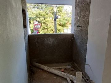 EXCELENTE OPORTUNIDAD DE INVERSIÓN  CASA EN REMODELACION. COL. ARBOLEDAS DE GUADALUPE