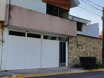 EXCELENTE OPORTUNIDAD DE INVERSIÓN  CASA EN REMODELACION. COL. ARBOLEDAS DE GUADALUPE