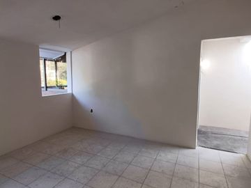 EXCELENTE OPORTUNIDAD DE INVERSIÓN  CASA EN REMODELACION. COL. ARBOLEDAS DE GUADALUPE