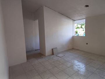 EXCELENTE OPORTUNIDAD DE INVERSIÓN  CASA EN REMODELACION. COL. ARBOLEDAS DE GUADALUPE