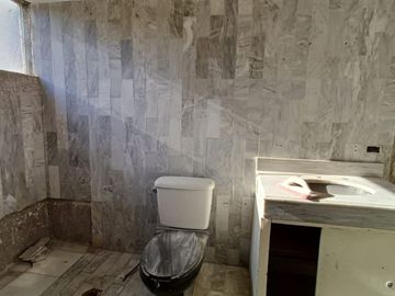 EXCELENTE OPORTUNIDAD DE INVERSIÓN  CASA EN REMODELACION. COL. ARBOLEDAS DE GUADALUPE