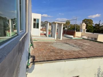 EXCELENTE OPORTUNIDAD DE INVERSIÓN  CASA EN REMODELACION. COL. ARBOLEDAS DE GUADALUPE