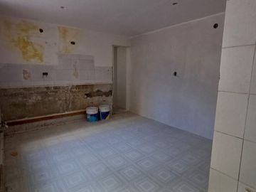 EXCELENTE OPORTUNIDAD DE INVERSIÓN  CASA EN REMODELACION. COL. ARBOLEDAS DE GUADALUPE