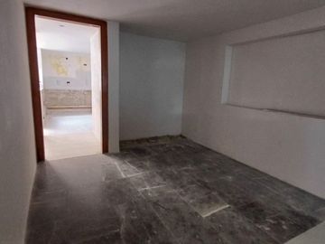 EXCELENTE OPORTUNIDAD DE INVERSIÓN  CASA EN REMODELACION. COL. ARBOLEDAS DE GUADALUPE