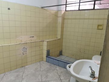 CASA A PRECIO DE TERRENO EN URB. MANGOMARCA SJL