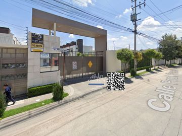 Casa en remate en fraccionamiento en San Pedro Totoltepec Toluca Estado de Mexico