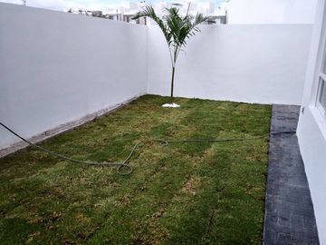 DEPTO DUPLEX  EN VENTA EN MEDIA LUNA JUNTO A CAÑADAS DEL LAGO  3 RECS, 2 BAÑOS, ALBERCA