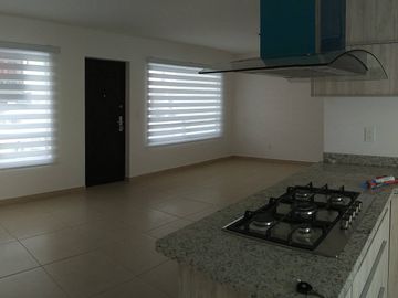 DEPTO DUPLEX  EN VENTA EN MEDIA LUNA JUNTO A CAÑADAS DEL LAGO  3 RECS, 2 BAÑOS, ALBERCA