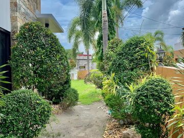 534sqm Corner Lot with 3 Bedroom 2-Storey House for SALE with pool in Angeles City near CLARK