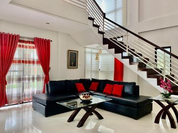534sqm Corner Lot with 3 Bedroom 2-Storey House for SALE with pool in Angeles City near CLARK