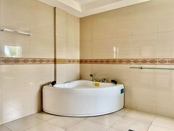 534sqm Corner Lot with 3 Bedroom 2-Storey House for SALE with pool in Angeles City near CLARK