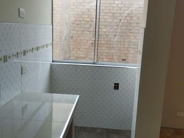 VENDO 5 DEPARTAMENTOS EN EDIFICIO UBICADO EN URB. LAS GARDENIAS DE PRO - LOS OLIVOS