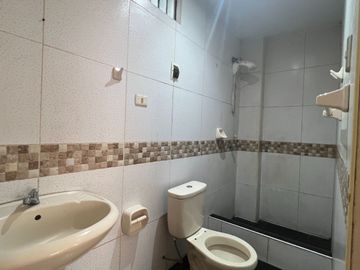 VENDO 5 DEPARTAMENTOS EN EDIFICIO UBICADO EN URB. LAS GARDENIAS DE PRO - LOS OLIVOS