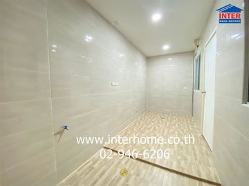 2-storey townhouse, 22 sq m, Pruksa Ville Village 106, Rangsit-Khlong Song, near Siam International School, Soi Rangsit-Nakhon Nayok 62, Rangsit-Nakho