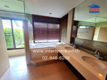 3-storey detached house, 54.4 sq.w., Private Nirvana Residence Village, Soi Yothin Phatthana 11, Intersection 7, Kaset-Nawamin Road, Pradit Manutham R