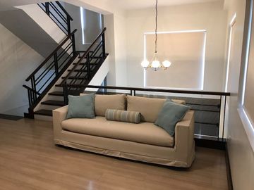 3 Bedroom Townhouse for Sale at Luntala Valle Verde