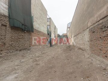TERRENO COMERCIAL EN VENTA EN LINCE