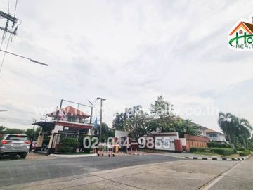 หมู่บ้านบ้านฟ้าปิยรมณ์พรีเมียร์พาร์ค เฟส10 (ใกล้เทสโก้โลตัสลำลูกกาคลอง6)