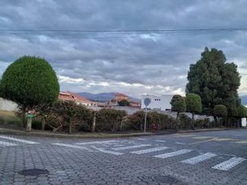 Vendo Hermoso Terreno Esquinero en Bohíos de Jatumpamba