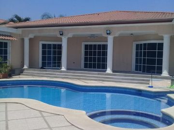 Casa de venta en Protoviejo - Av Reales Tamarindos