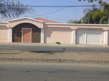 Casa de venta en Protoviejo - Av Reales Tamarindos