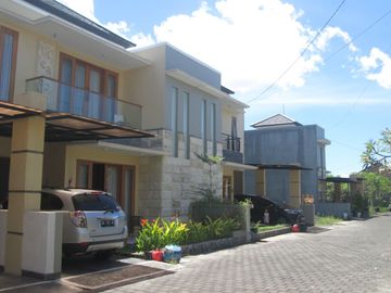 One gate New Modern Minimalist House in Denpasar