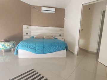 VENTA HERMOSA CASA , LOMAS DEL REY- OPORTUNIDAD