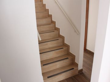 SE VENDE DUPLEX DE ESTRENO EN SAN ISIDRO-TERCER PISO