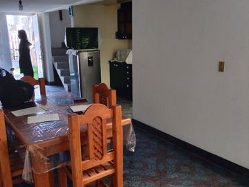 VENTA DE CASA HOGARES DE CASTERA