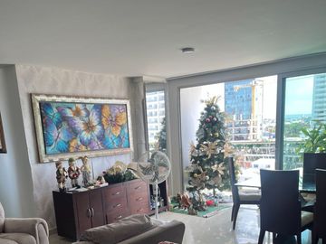 VENDO APARTAMENTO EN MANGA 3 HB - 123 MTS2 - ALCOBA Y BAÑO DE SERVICIO