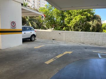 VENDO APARTAMENTO EN MANGA 3 HB - 123 MTS2 - ALCOBA Y BAÑO DE SERVICIO