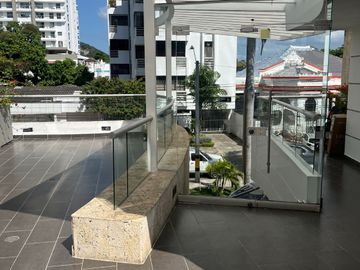 VENDO APARTAMENTO EN MANGA 3 HB - 123 MTS2 - ALCOBA Y BAÑO DE SERVICIO