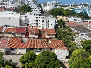 VENDO APARTAMENTO EN MANGA 3 HB - 123 MTS2 - ALCOBA Y BAÑO DE SERVICIO
