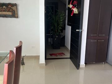 VENDO APARTAMENTO EN MANGA 3 HB - 123 MTS2 - ALCOBA Y BAÑO DE SERVICIO