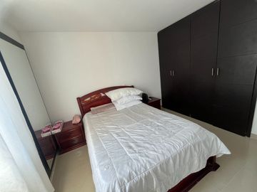 VENDO APARTAMENTO EN MANGA 3 HB - 123 MTS2 - ALCOBA Y BAÑO DE SERVICIO