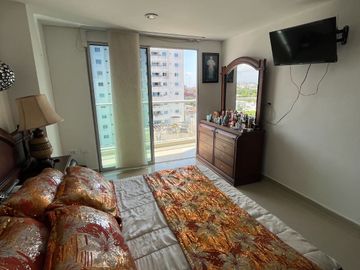 VENDO APARTAMENTO EN MANGA 3 HB - 123 MTS2 - ALCOBA Y BAÑO DE SERVICIO