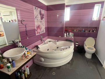 VENDO APARTAMENTO EN MANGA 3 HB - 123 MTS2 - ALCOBA Y BAÑO DE SERVICIO