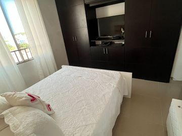 VENDO APARTAMENTO EN MANGA 3 HB - 123 MTS2 - ALCOBA Y BAÑO DE SERVICIO