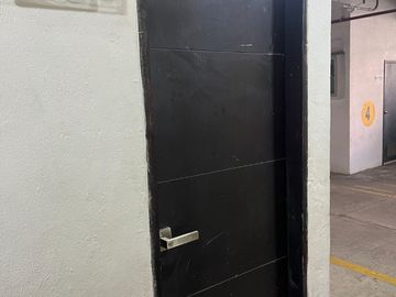 VENDO APARTAMENTO EN MANGA 3 HB - 123 MTS2 - ALCOBA Y BAÑO DE SERVICIO