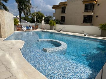 VENDO APARTAMENTO EN MANGA 3 HB - 123 MTS2 - ALCOBA Y BAÑO DE SERVICIO